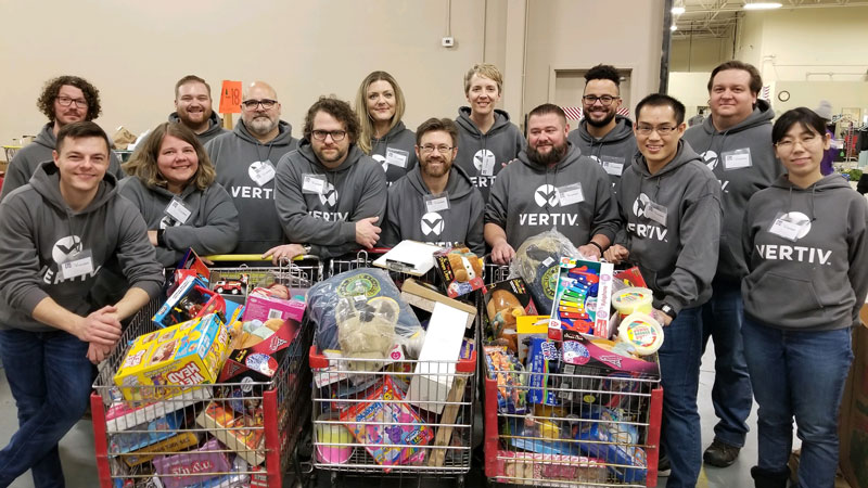 Vertiv employees volunteer for a good cause